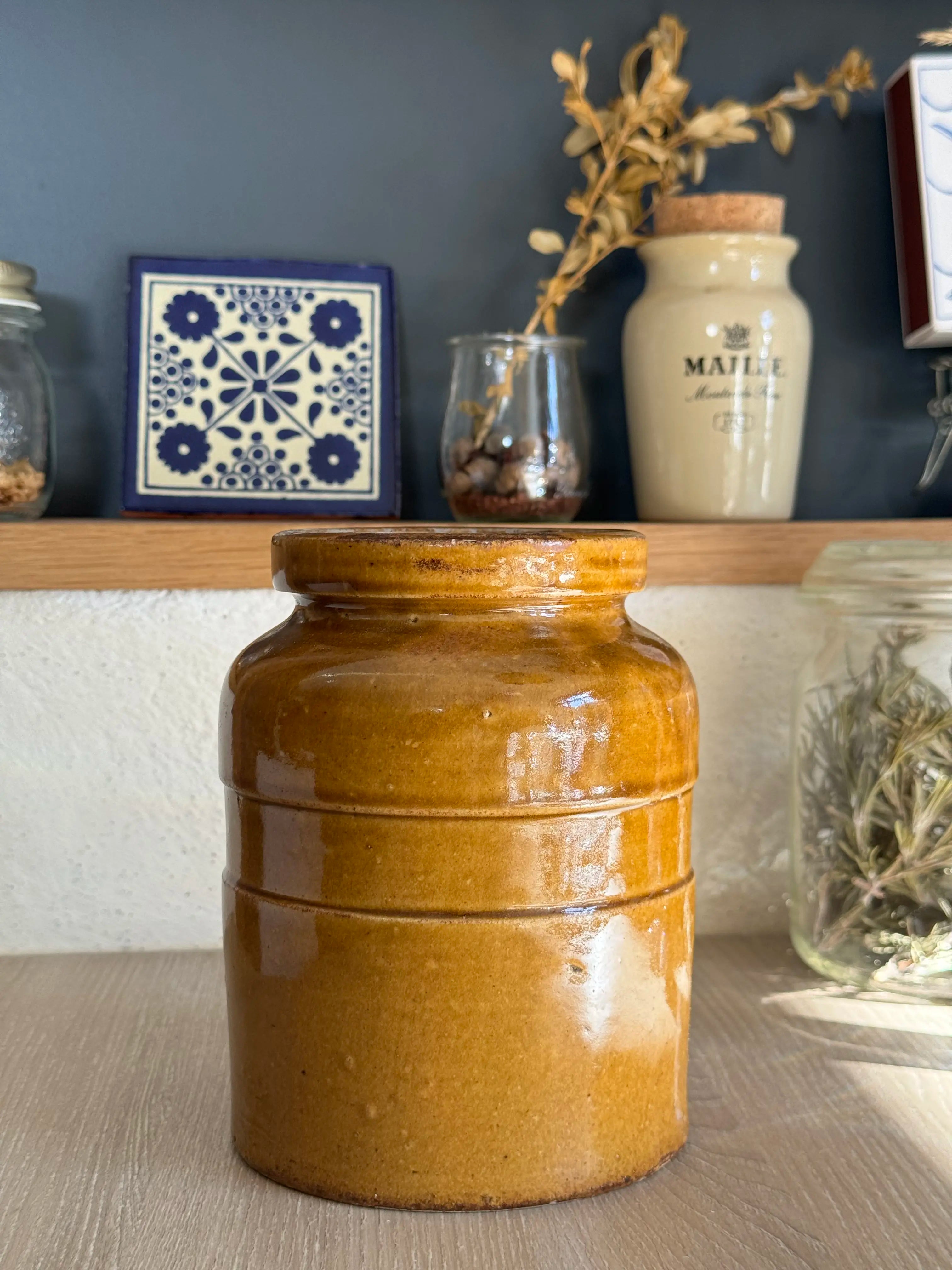 Pot en grès rustique