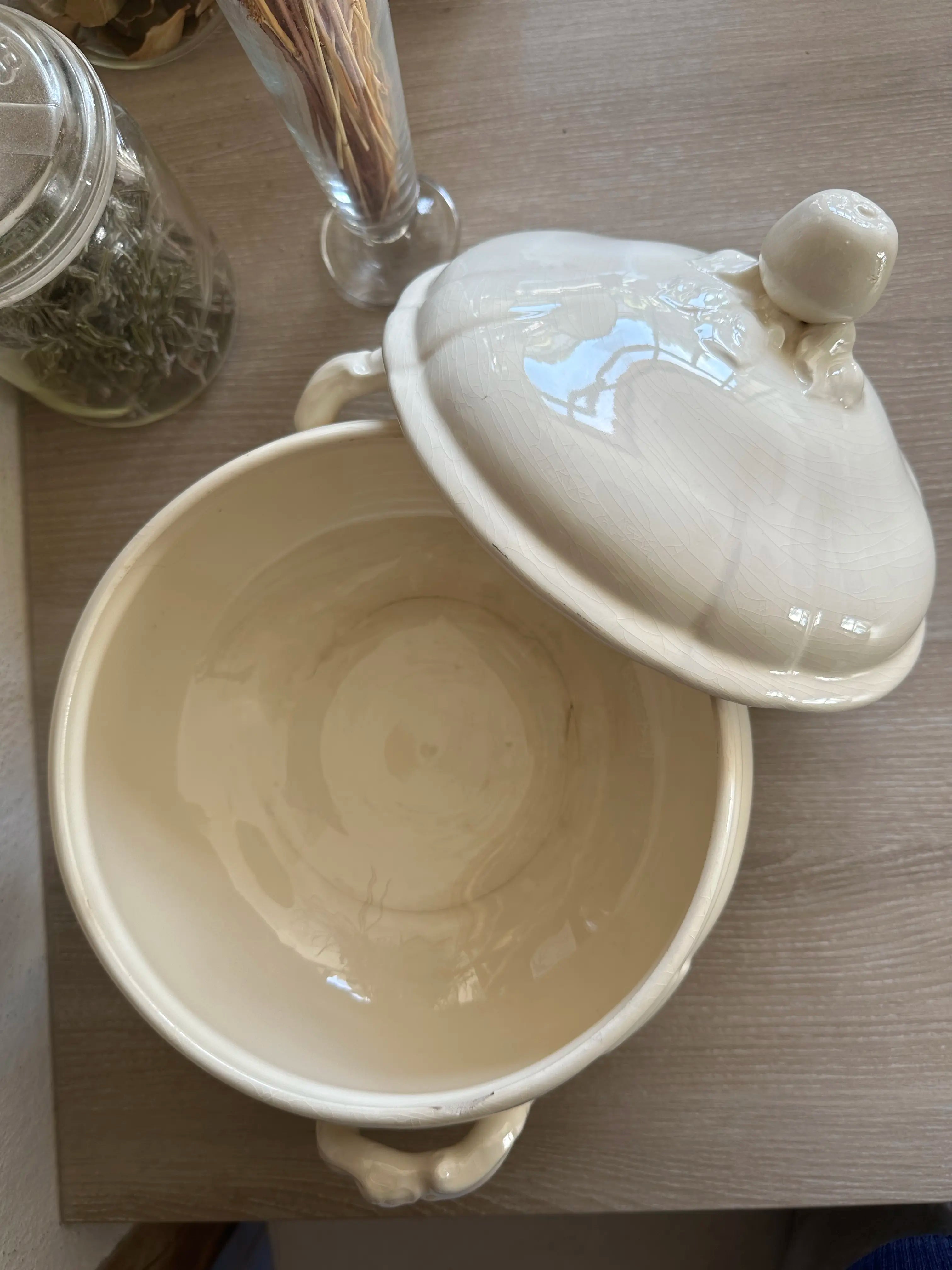 Soupière vintage en faïence de Sarreguemines - Pièce authentique avec couvercle