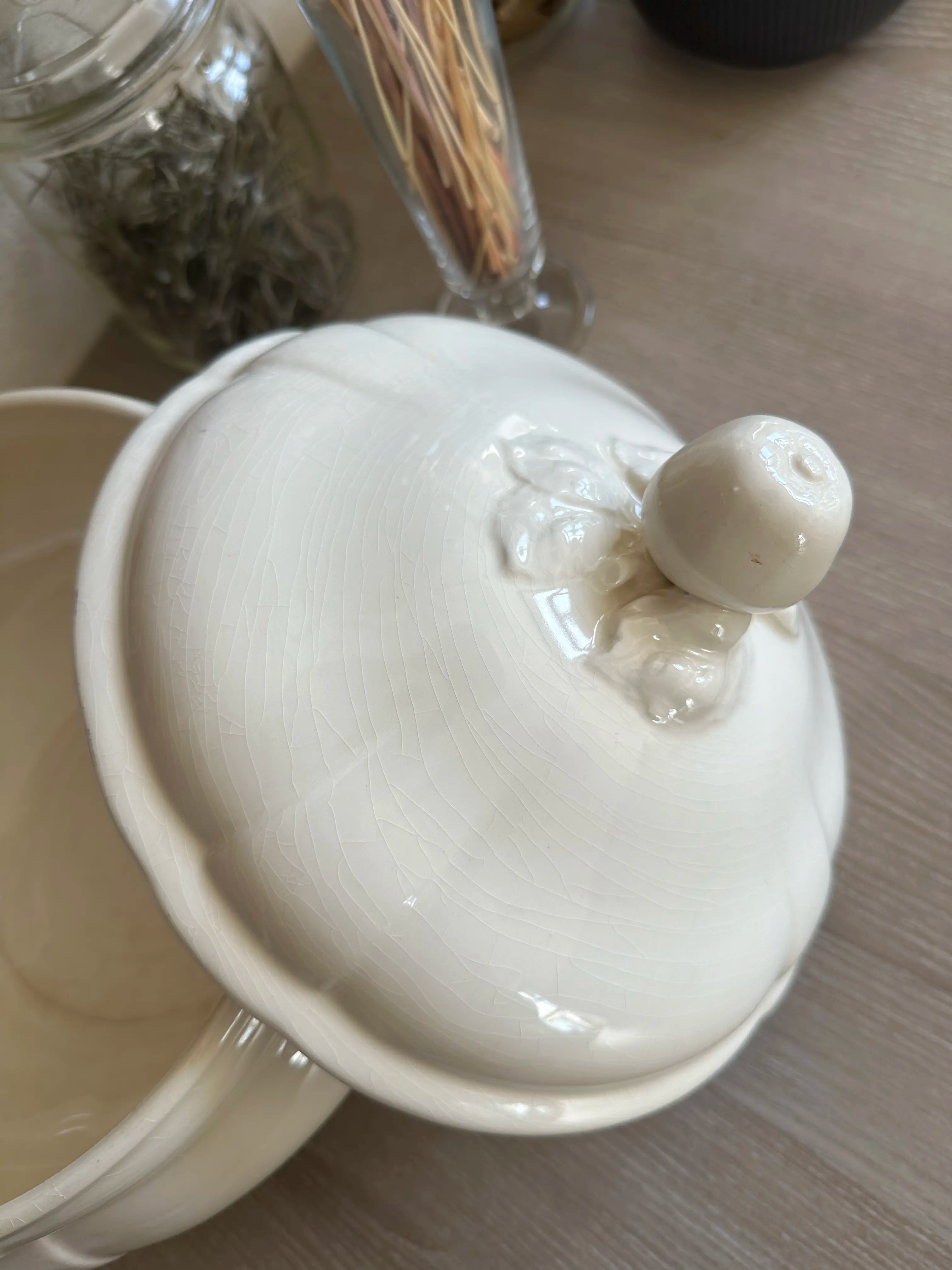 Soupière vintage en faïence de Sarreguemines - Pièce authentique avec couvercle