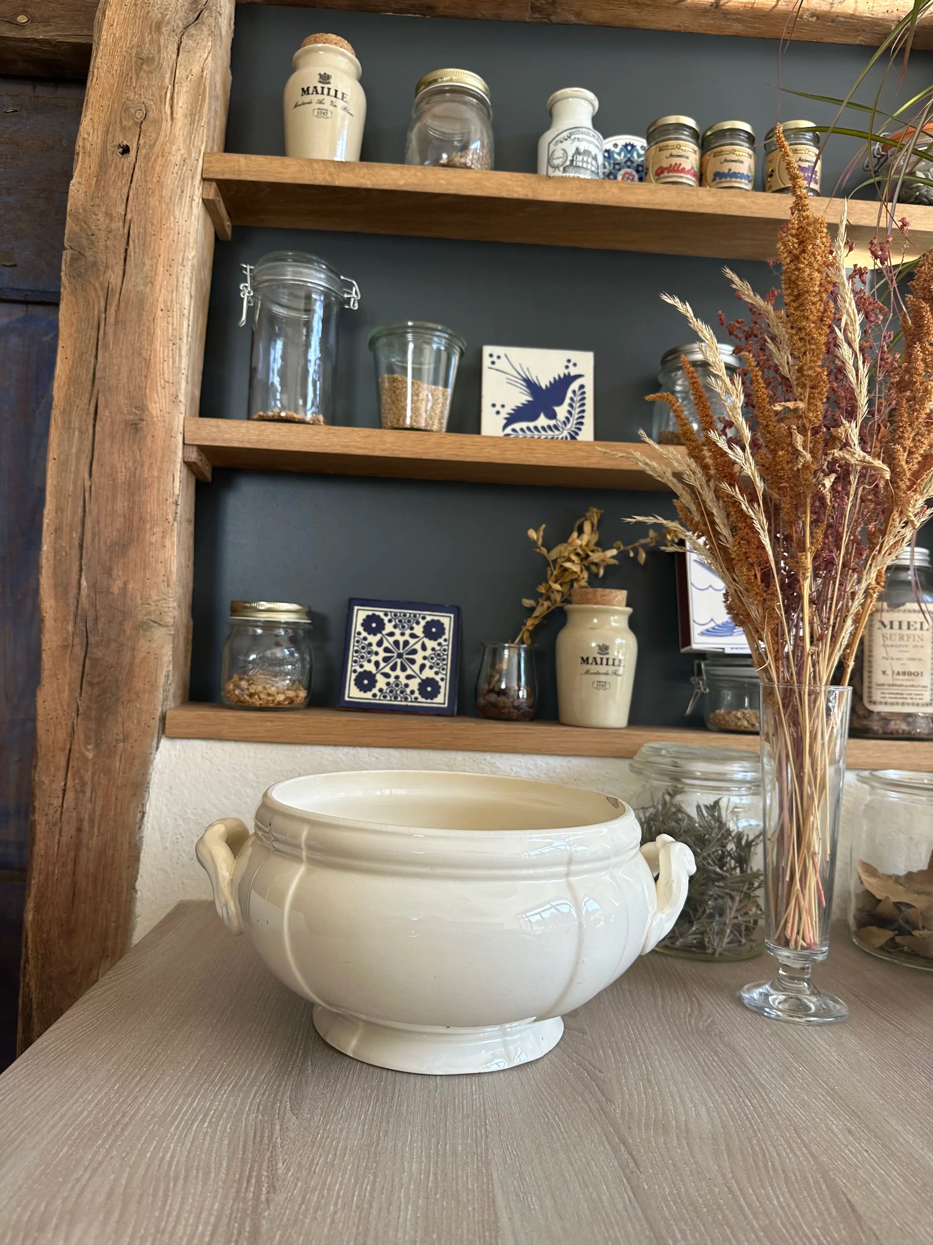 Soupière vintage en faïence de Sarreguemines - Pièce authentique avec couvercle