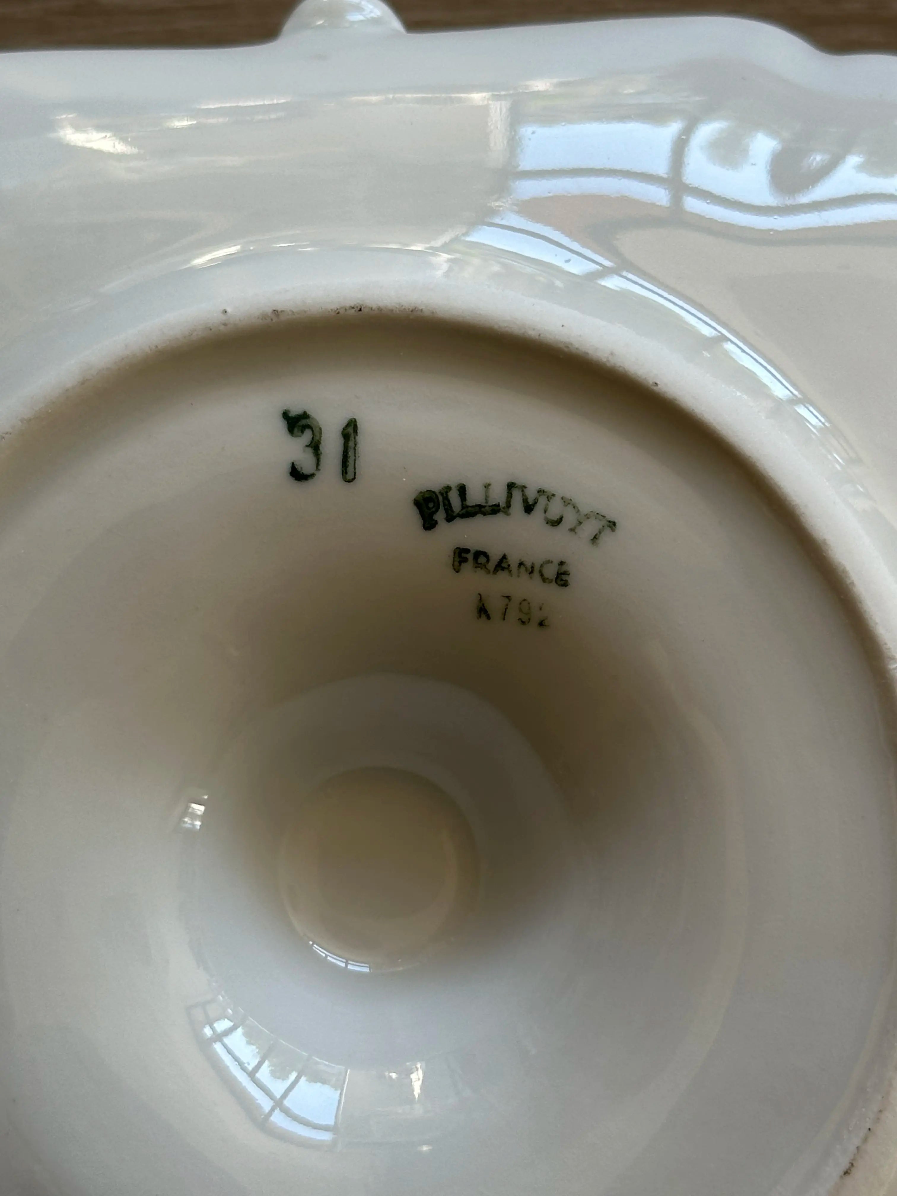 Bougeoir en porcelaine blanche Pillivuyt
