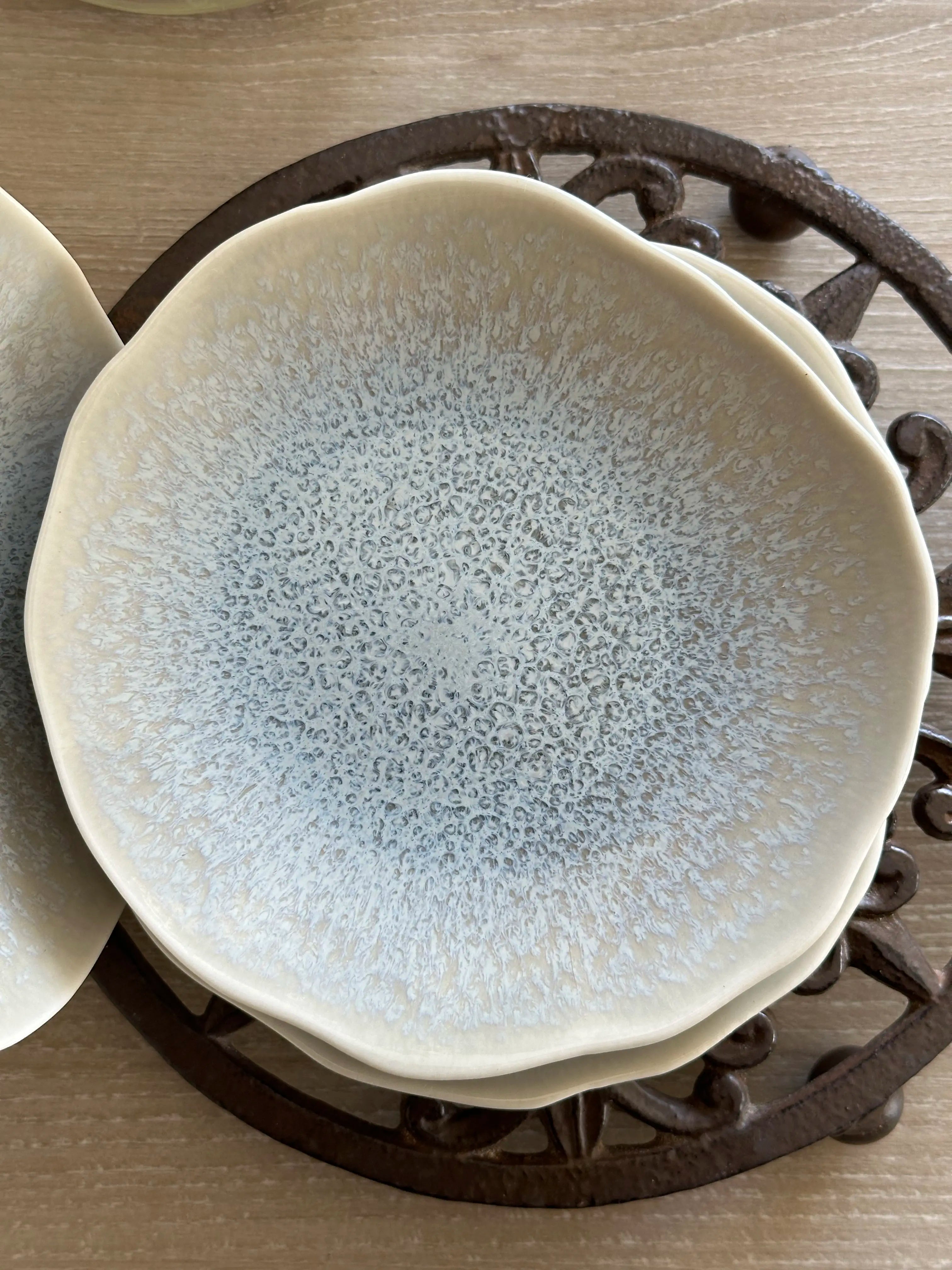 Assiettes Vari - Design texturé en céramique