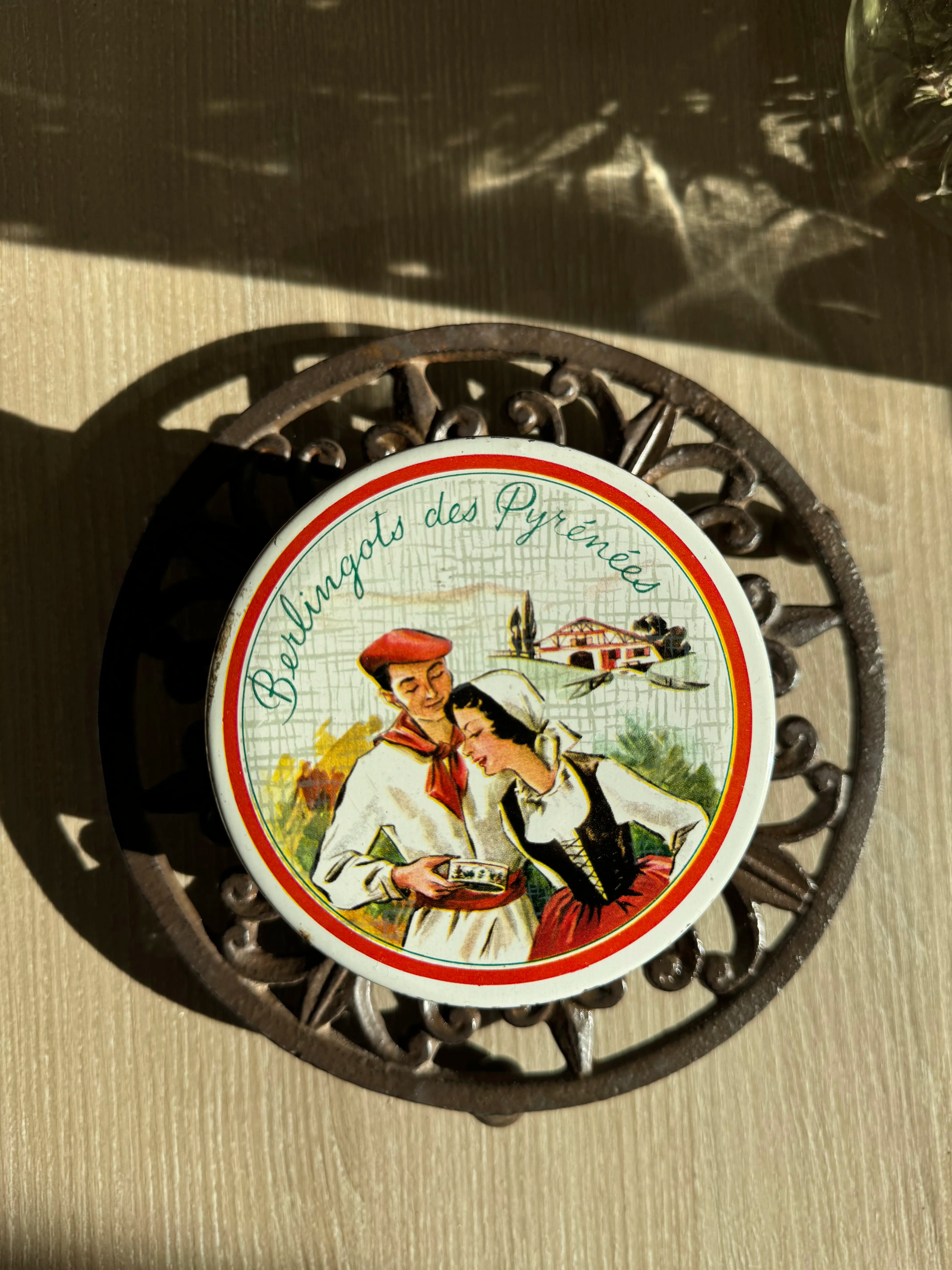 Boîte en métal vintage - “Berlingots des Pyrénées”