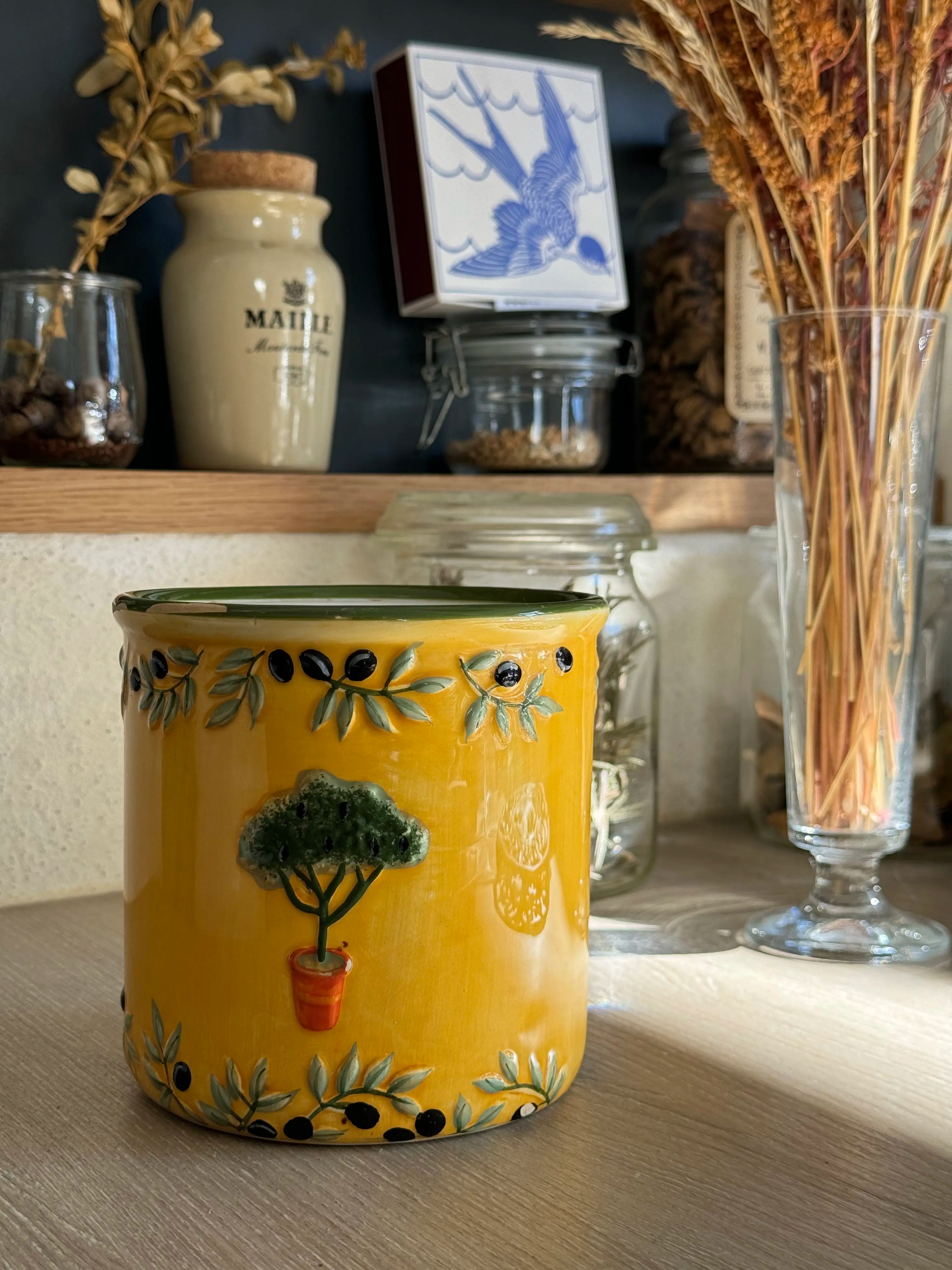 Pot décoratif jaune en céramique