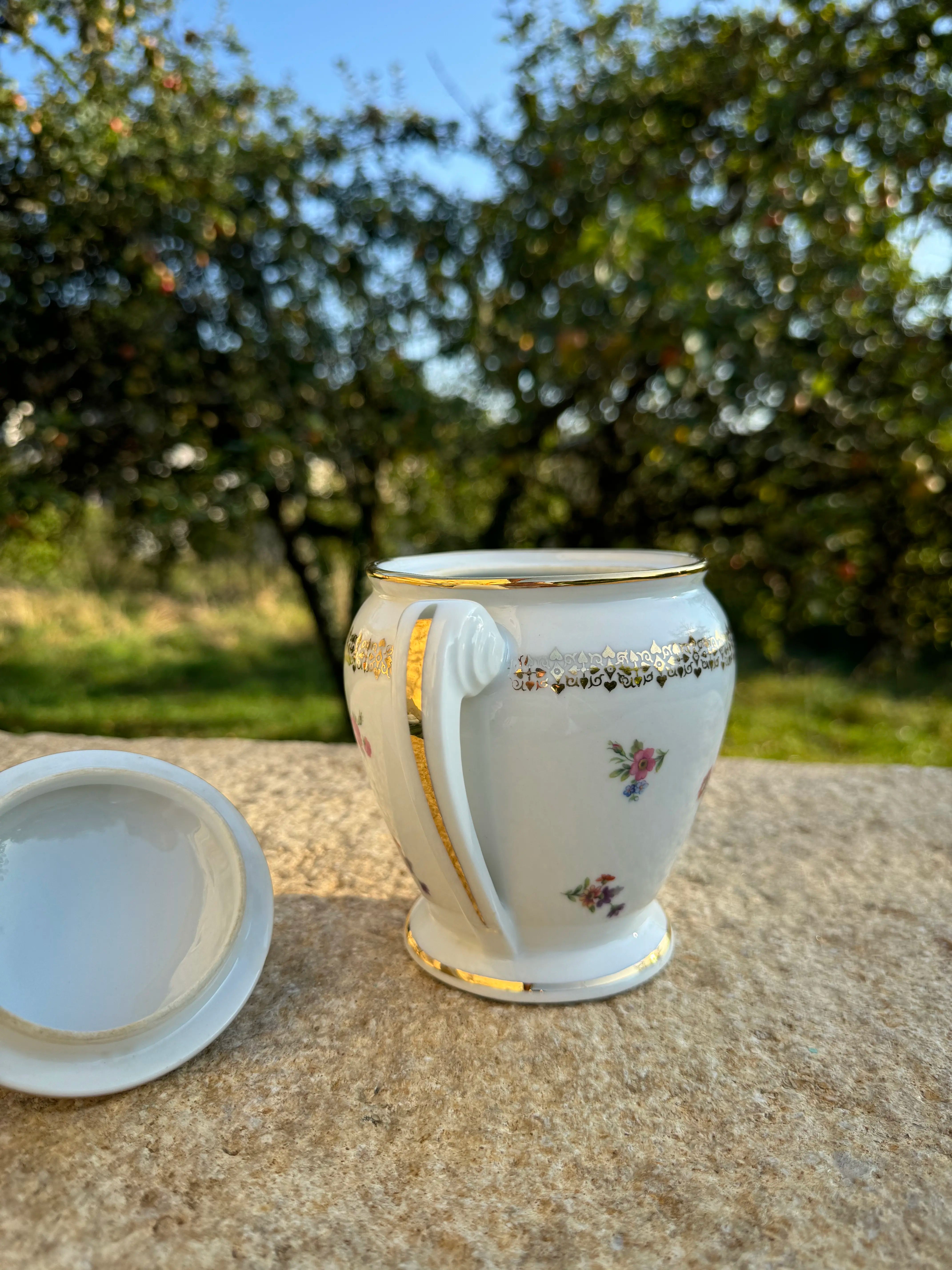 Sucrier vintage en porcelaine décorée