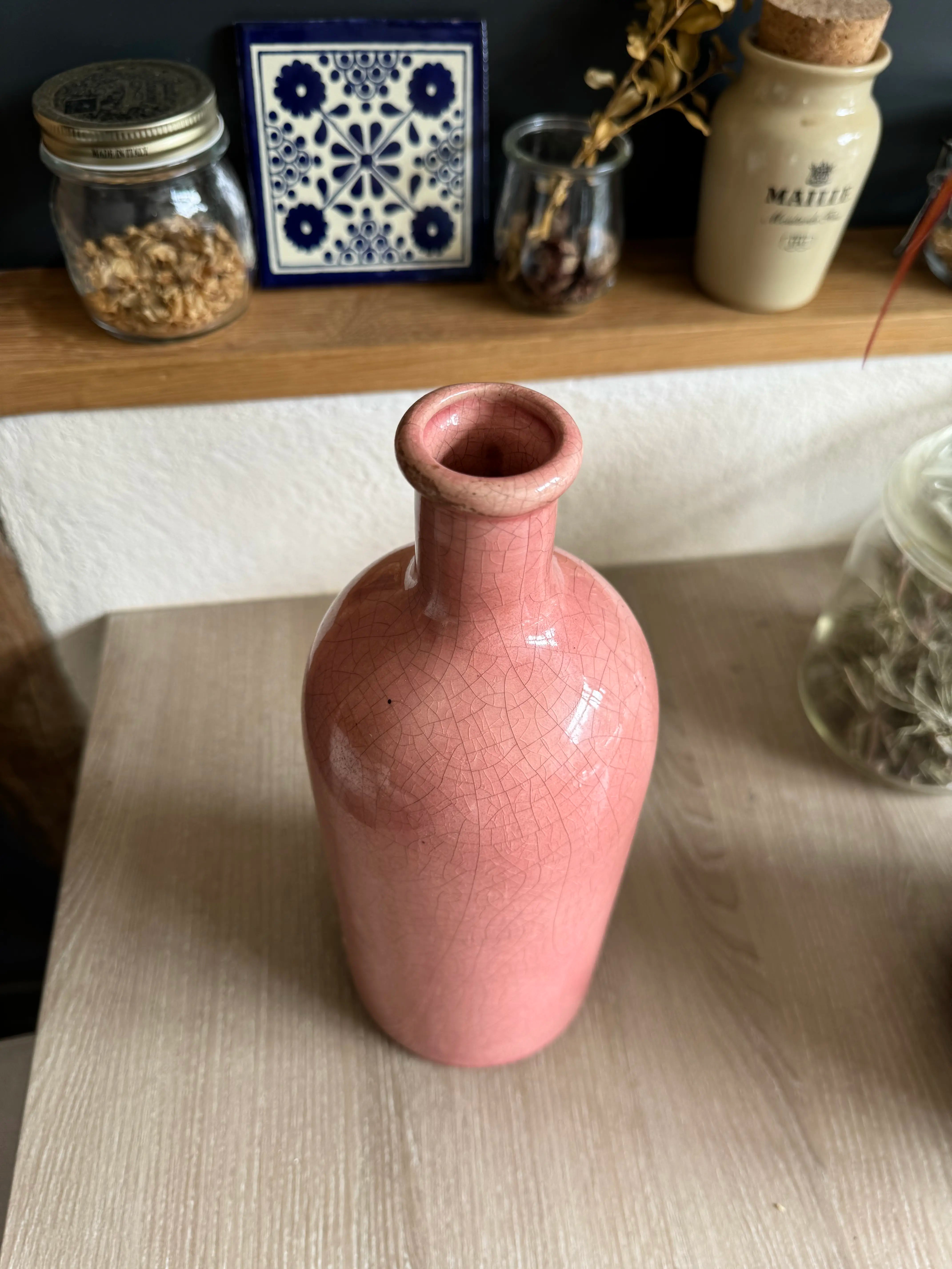 Vase en céramique rose de Charolles